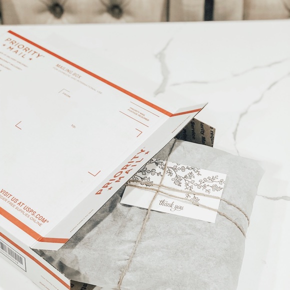 Shop my closet confidently π - Picture 5 of 8